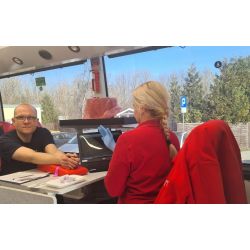 Funkcjonariusz Straży Miejskiej w trakcie konsultacji lekarskiej